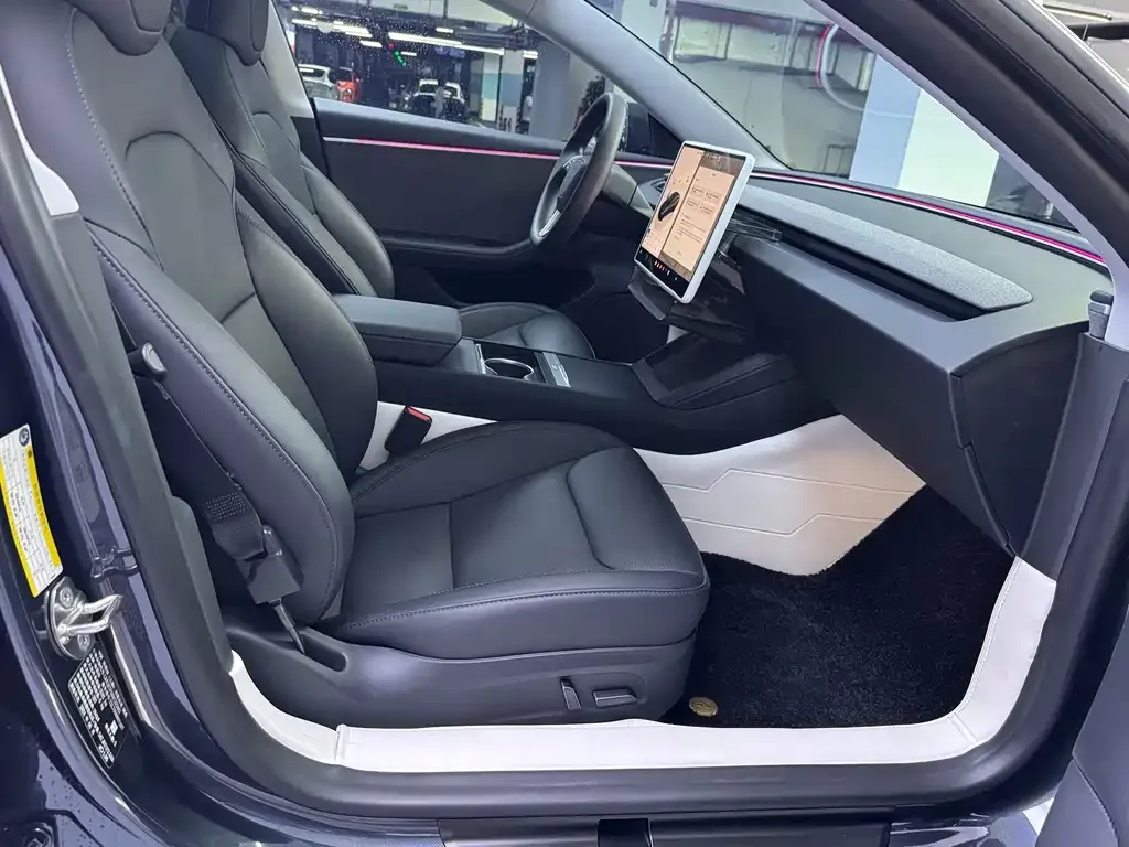 Tesla Model 3 — фото 10