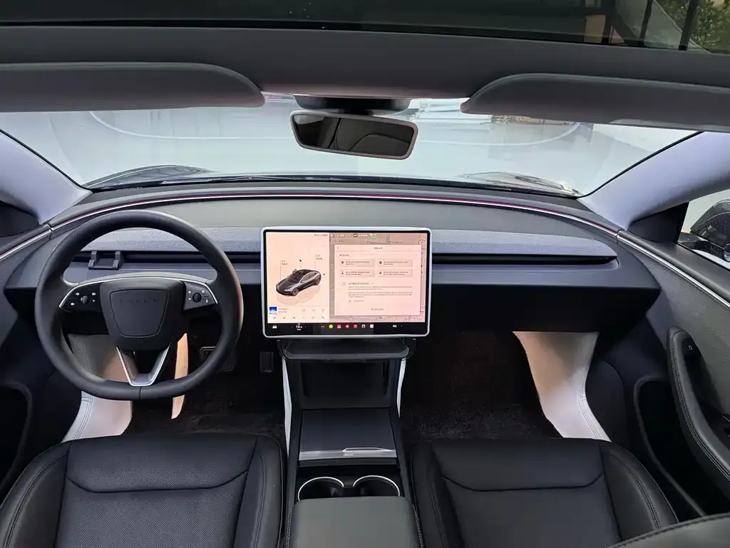 Tesla Model 3 — фото 8