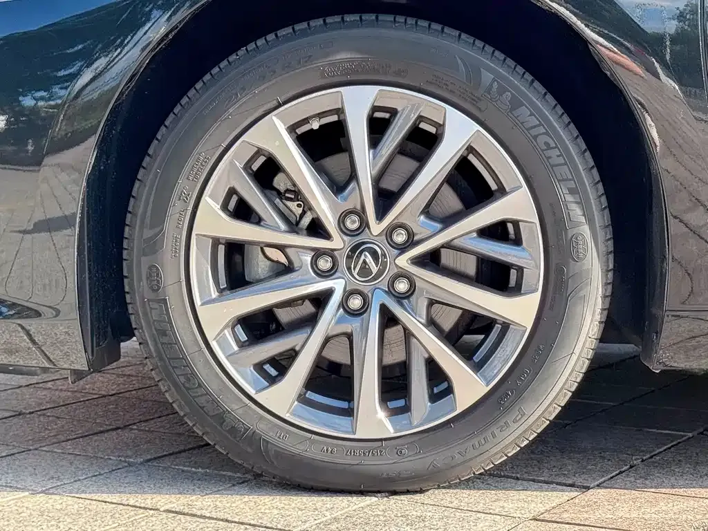 Lexus ES — фото 5