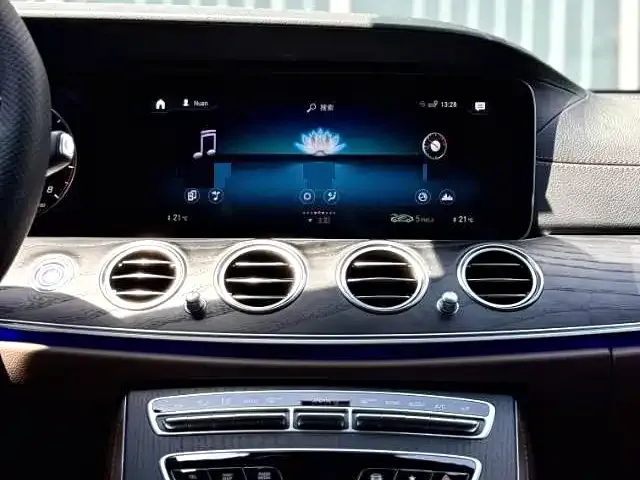 Mercedes-Benz E-Class — фото 2