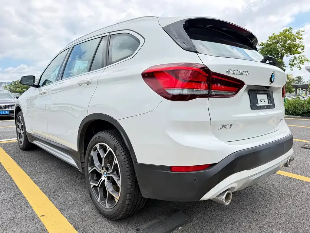 BMW X1 — фото 4