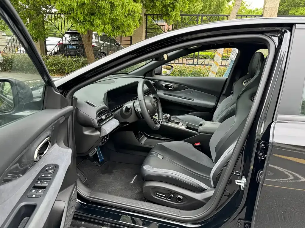 GAC Motor Shadow Leopard — фото 9