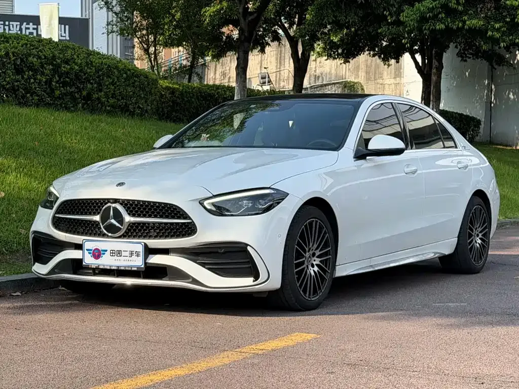 Mercedes-Benz C-Class — фото 1