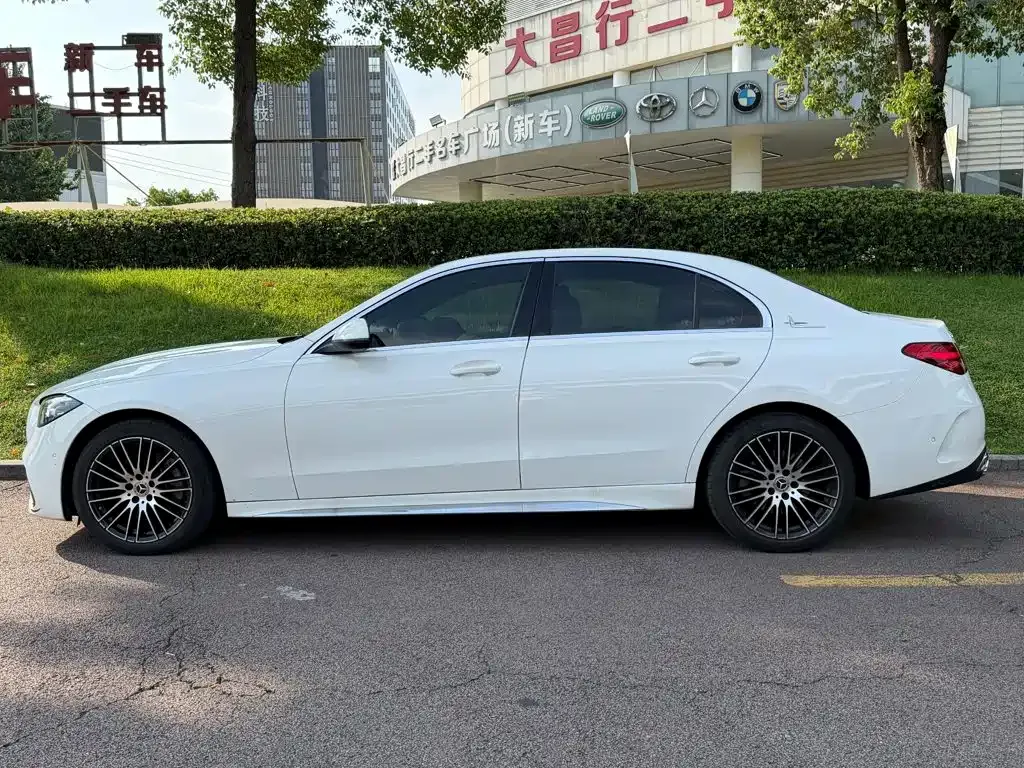 Mercedes-Benz C-Class — фото 10