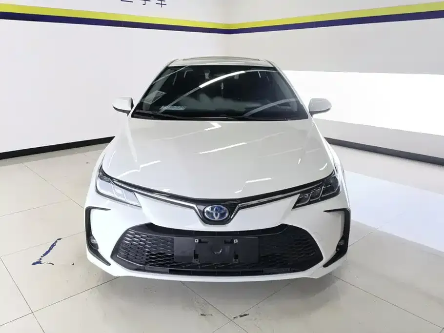 Toyota Corolla — фото 3