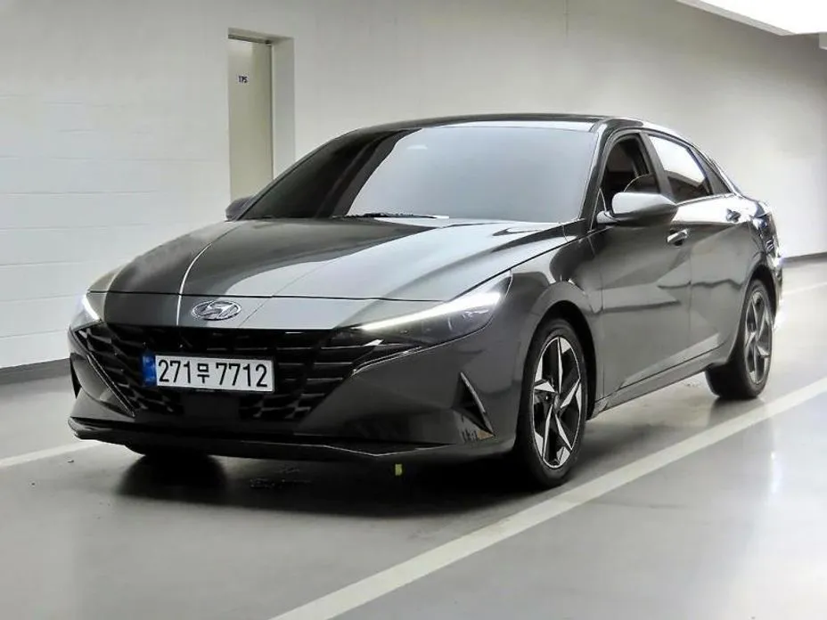 Hyundai AVANTE — фото 1