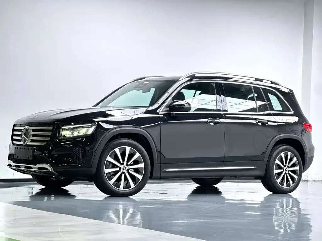 Mercedes-Benz GLB — фото 1