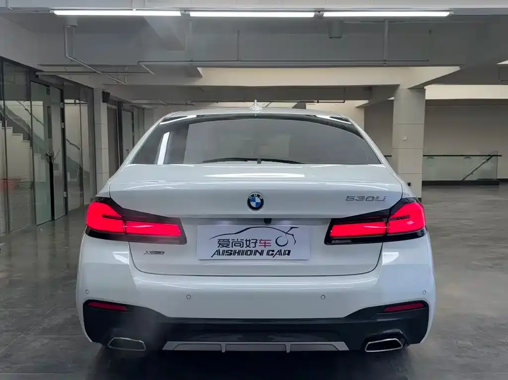 BMW 5 Series — фото 4