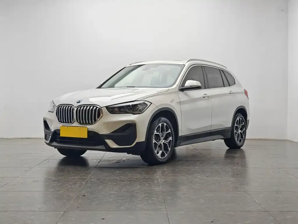 BMW X1 — фото 1