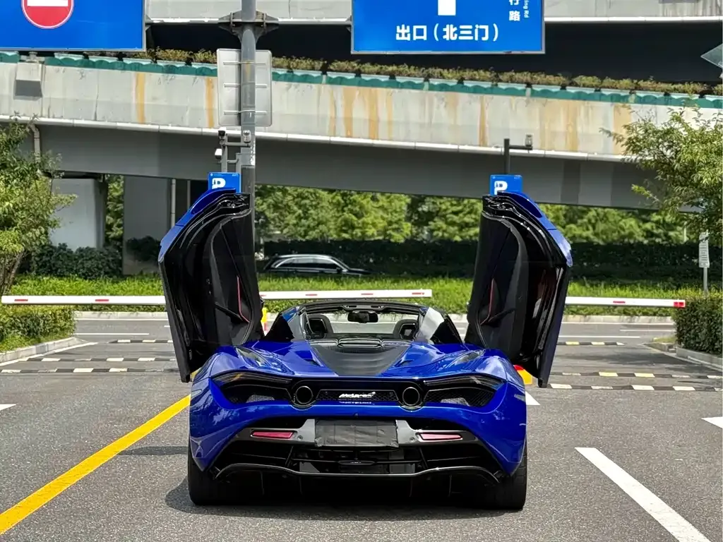 McLaren 720S — фото 7
