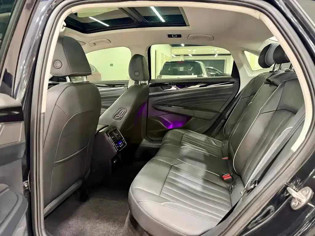 Volkswagen Passat — фото 3