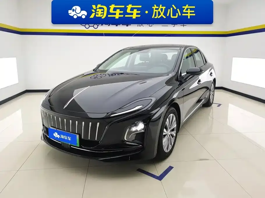 Hongqi E-QM5 — фото 1