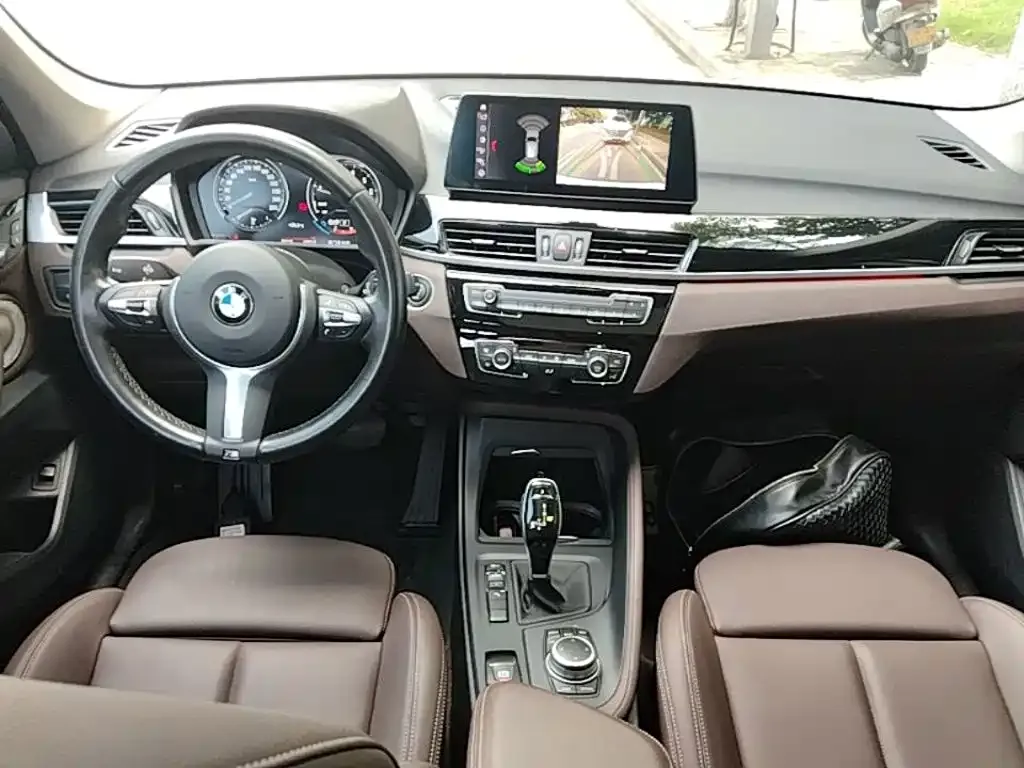BMW X1 — фото 10