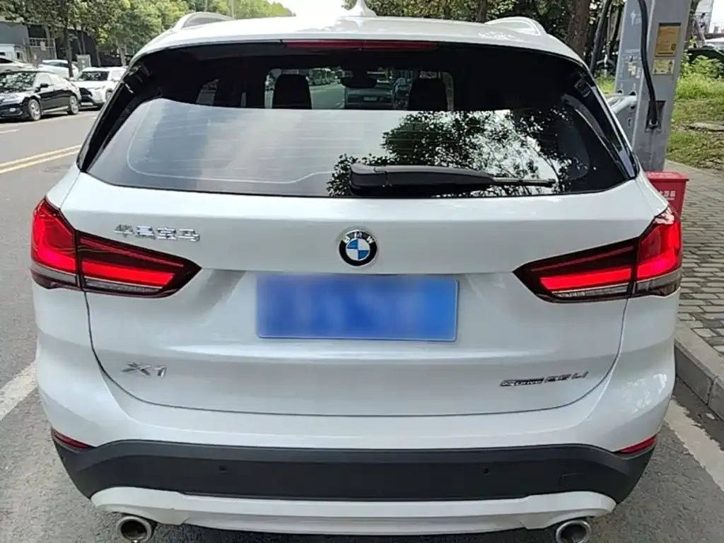 BMW X1 — фото 3
