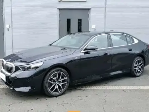BMW i5 — фото 1