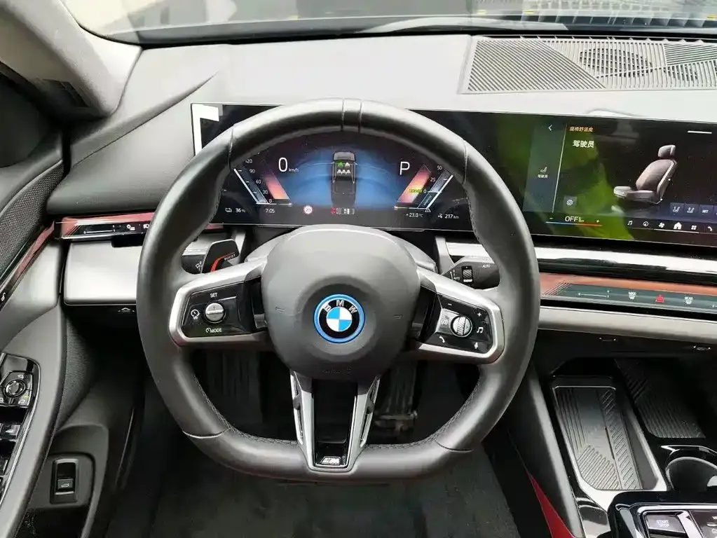 BMW i5 — фото 8
