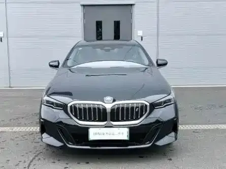 BMW i5 — фото 3