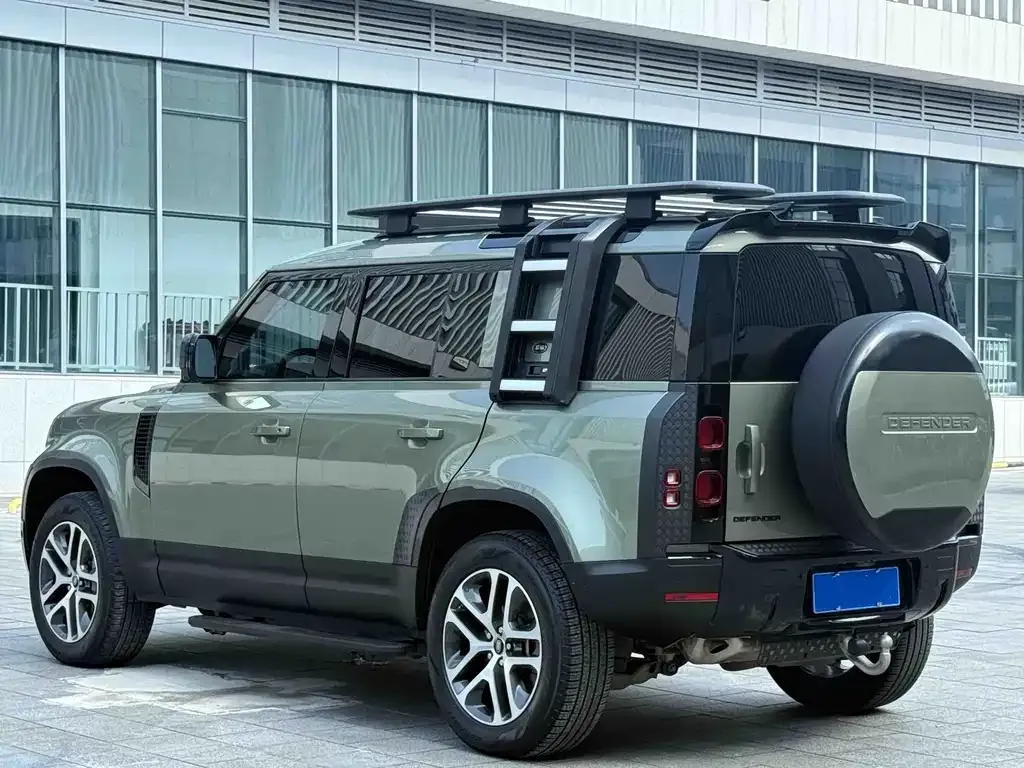 Land Rover Defender — фото 5