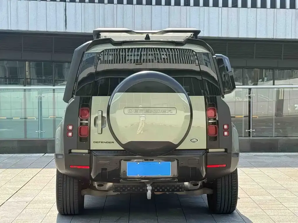 Land Rover Defender — фото 8