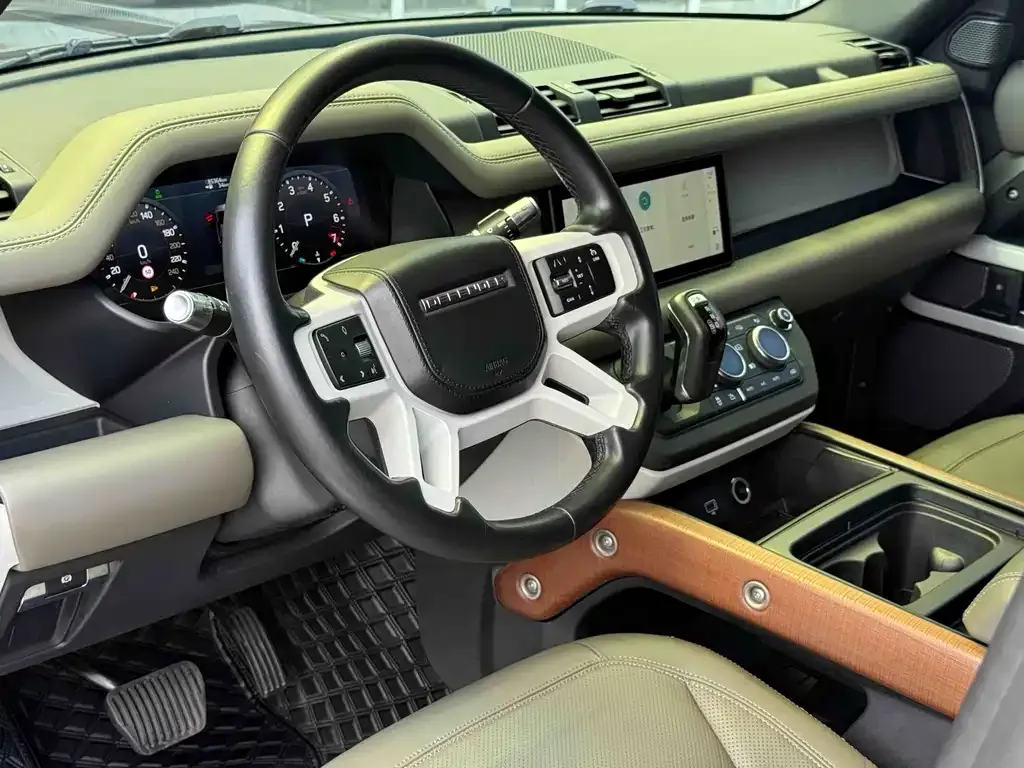 Land Rover Defender — фото 6