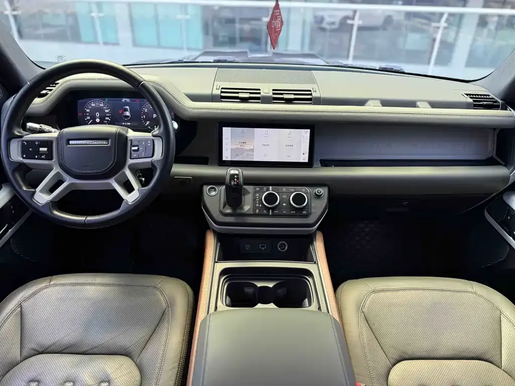 Land Rover Defender — фото 10