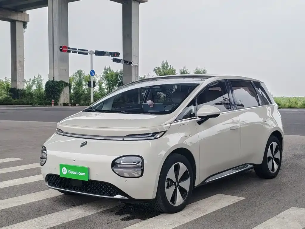 Baojun Yunduo — фото 1