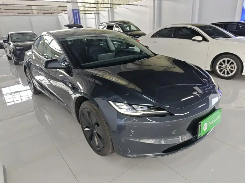 Tesla Model 3 — фото 10