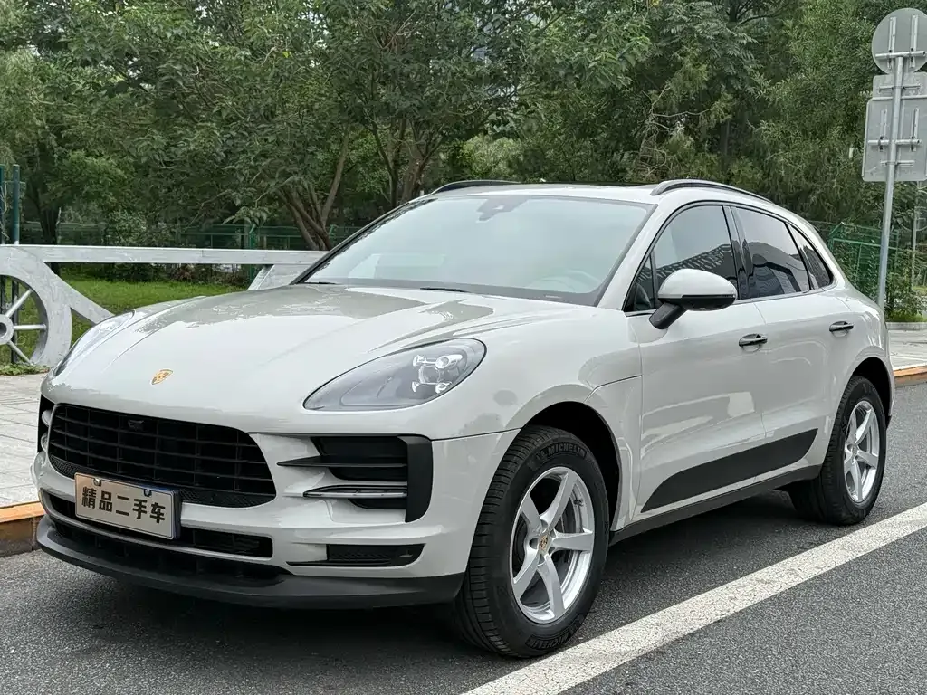 Porsche Macan — фото 1