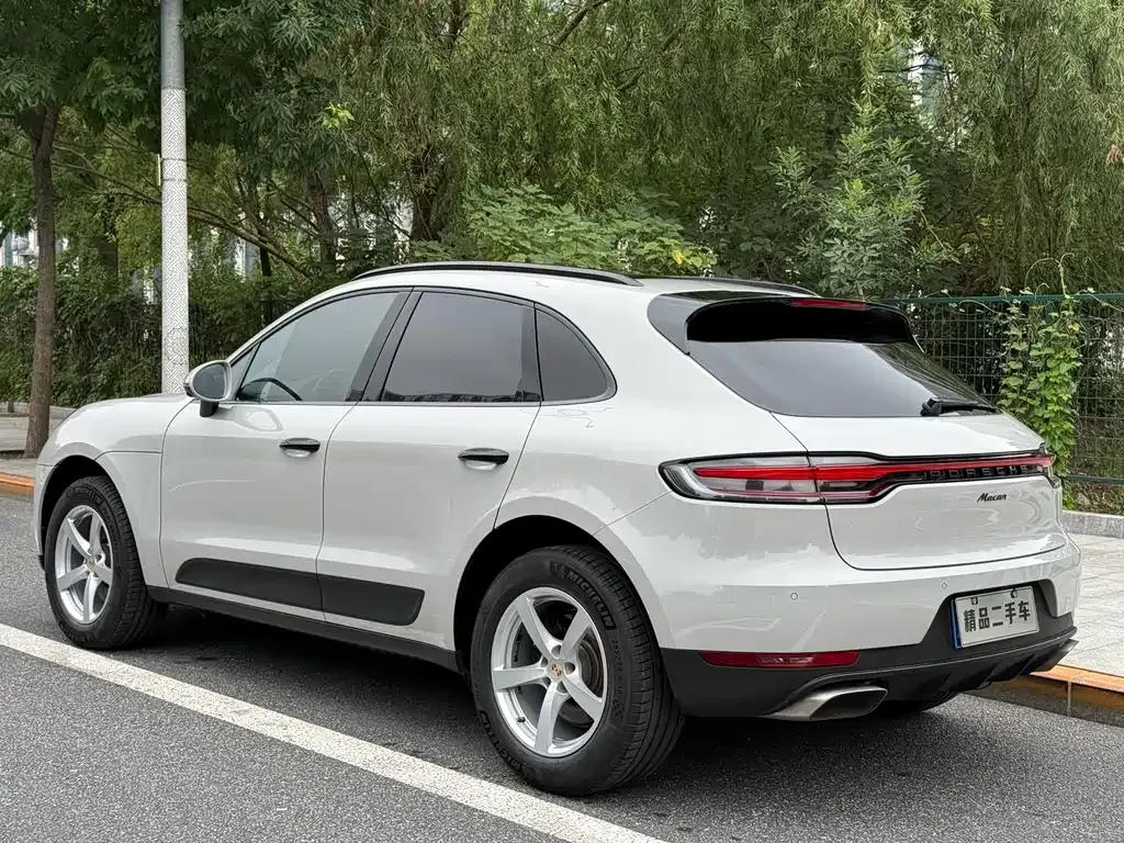 Porsche Macan — фото 8