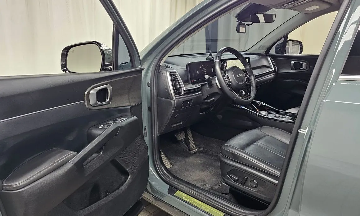Kia Sorento — фото 7