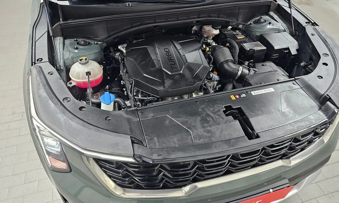 Kia Sorento — фото 9