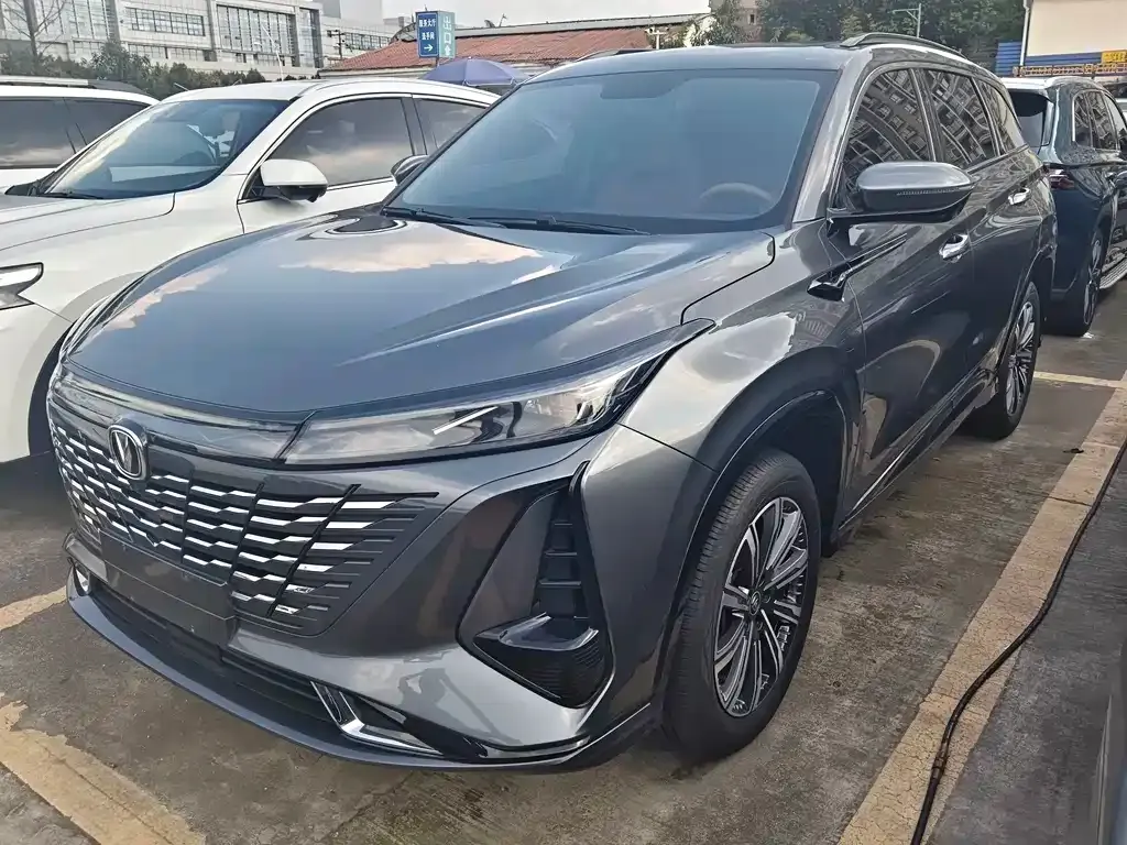 Changan CS75 PLUS — фото 1