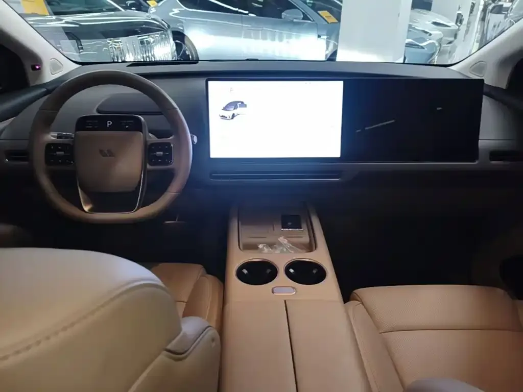 Li Auto Li i8 — фото 7