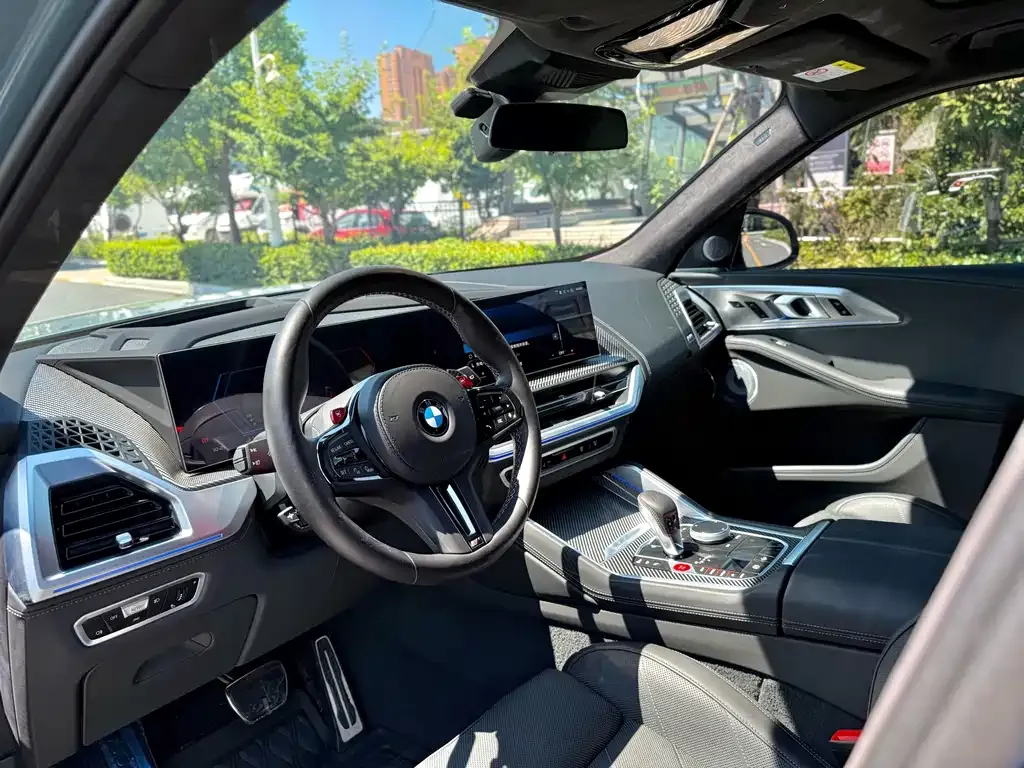 BMW XM — фото 3