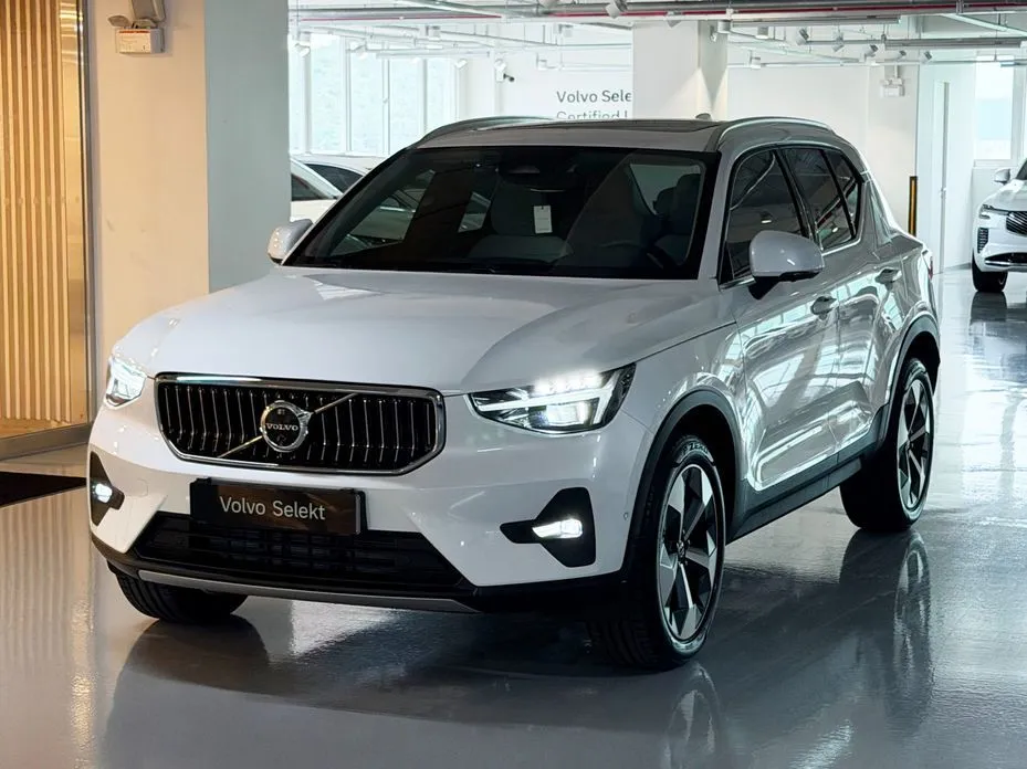 Volvo XC40 — фото 1