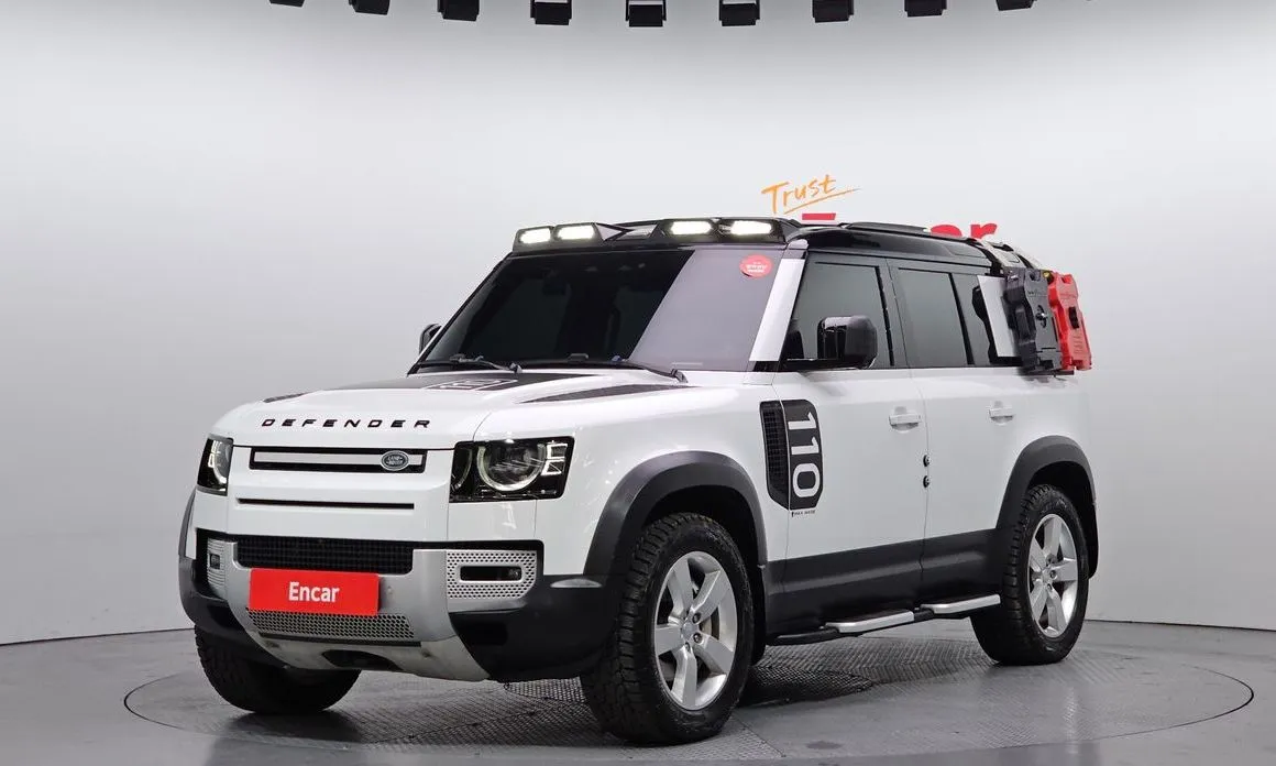 Land Rover Defender — фото 1