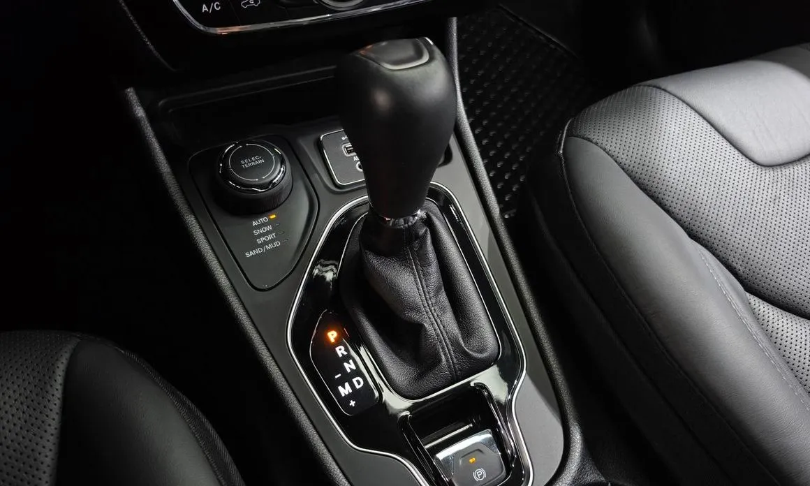 Jeep Cherokee — фото 9