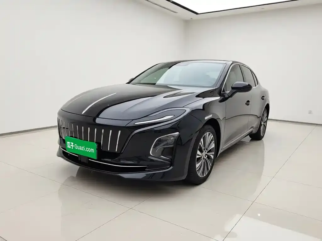 Hongqi E-QM5 — фото 1