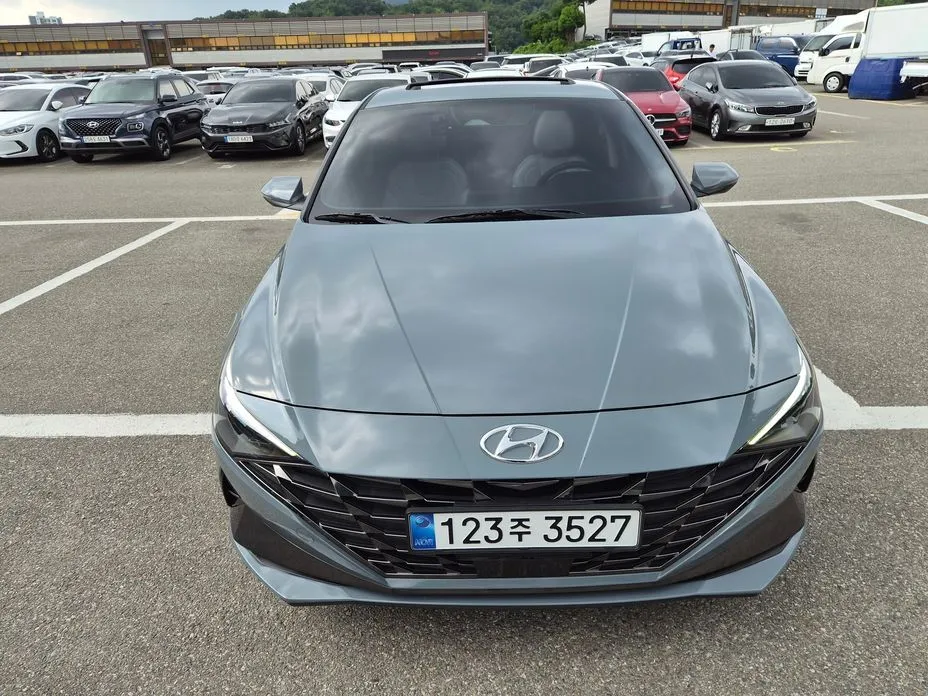 Hyundai AVANTE — фото 1