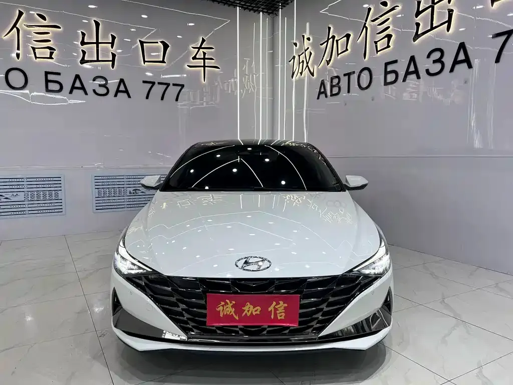 Hyundai Elantra — фото 7
