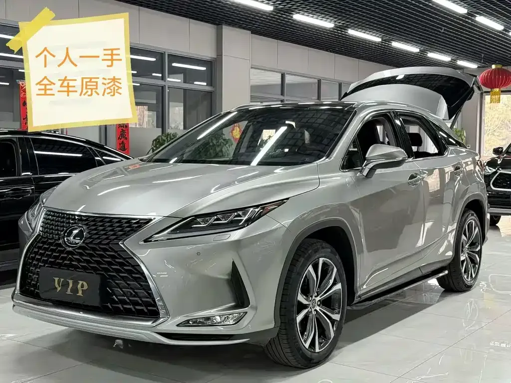 Lexus RX — фото 1