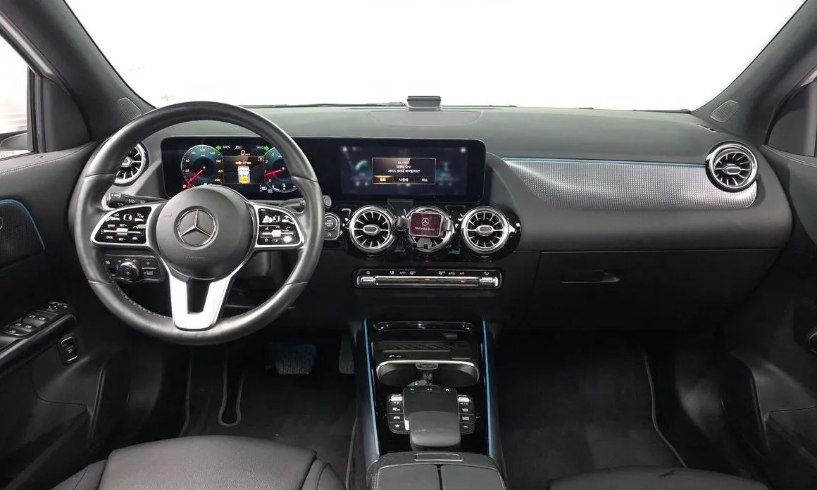 Mercedes-Benz GLA-Class — фото 6