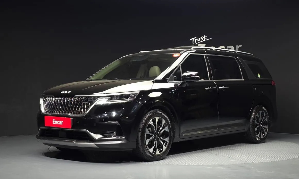 Kia Carnival — фото 1