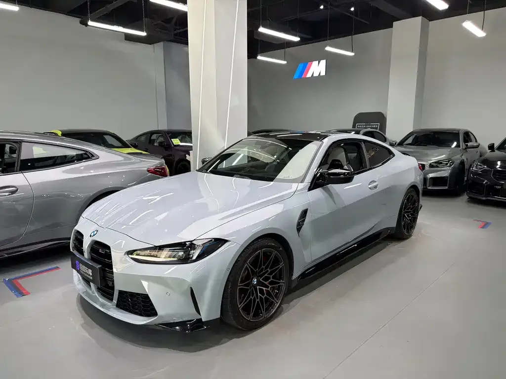BMW M4 — фото 1