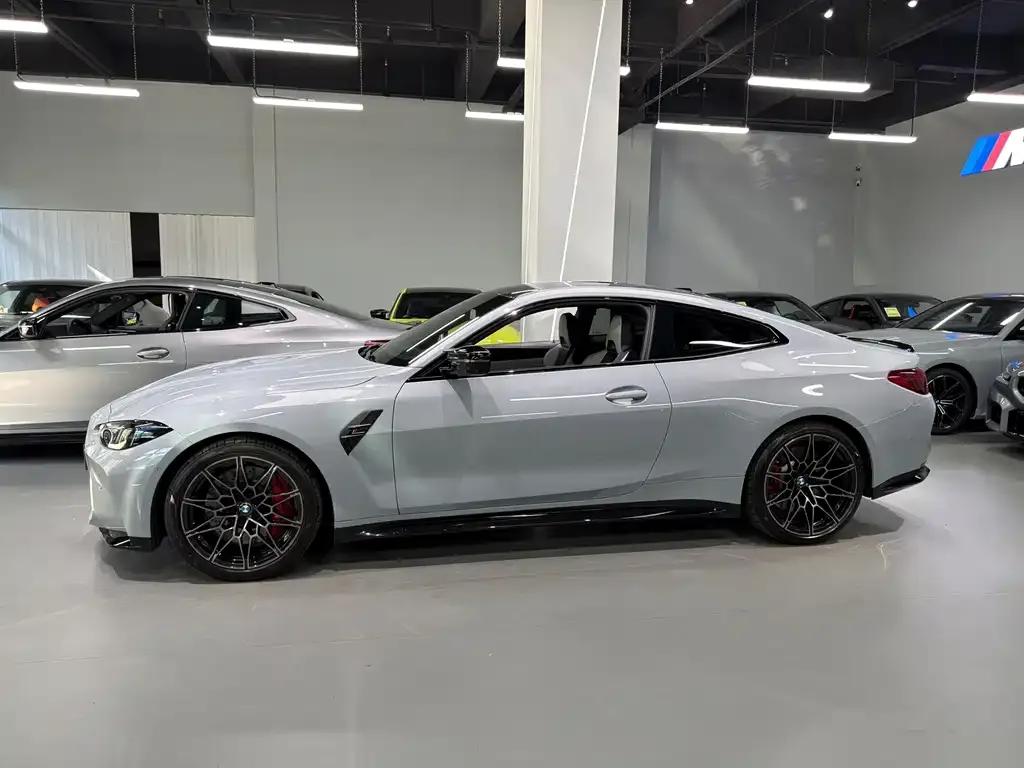 BMW M4 — фото 4