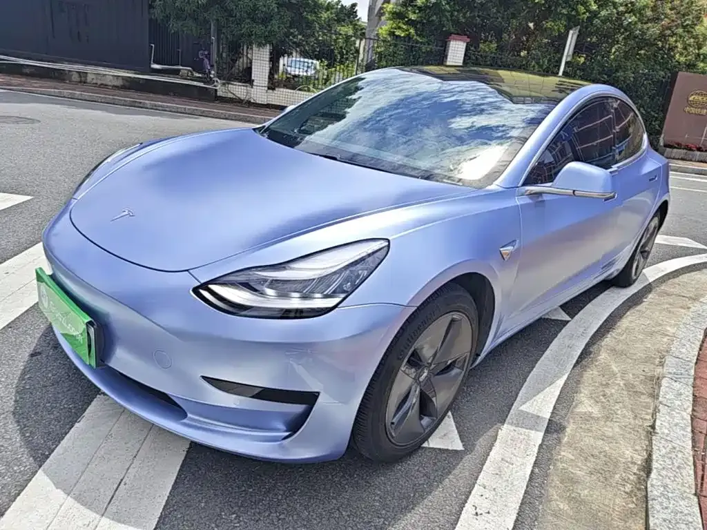 Tesla Model 3 — фото 4