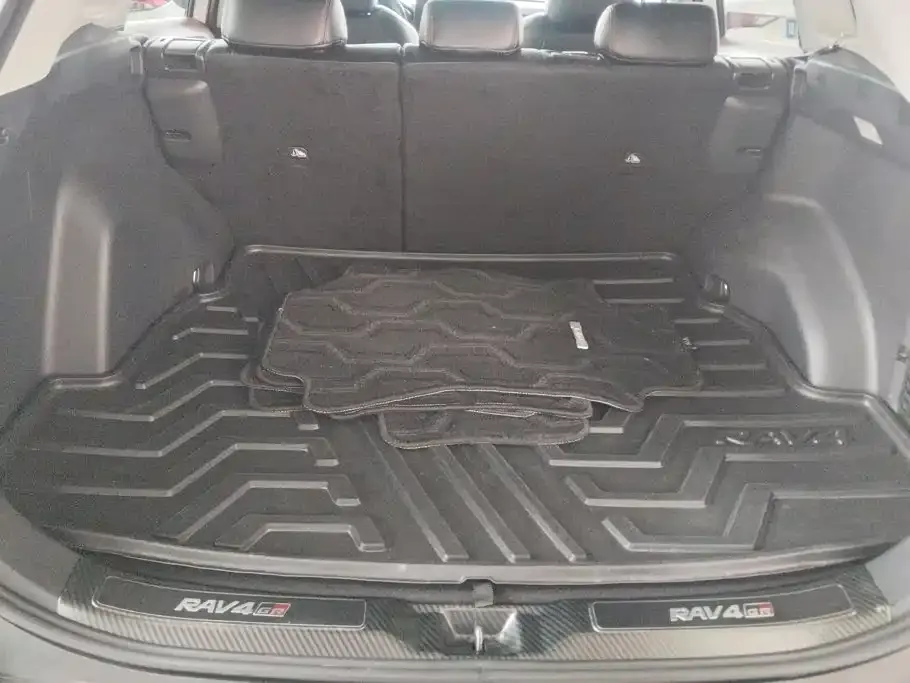 Toyota RAV4 — фото 3