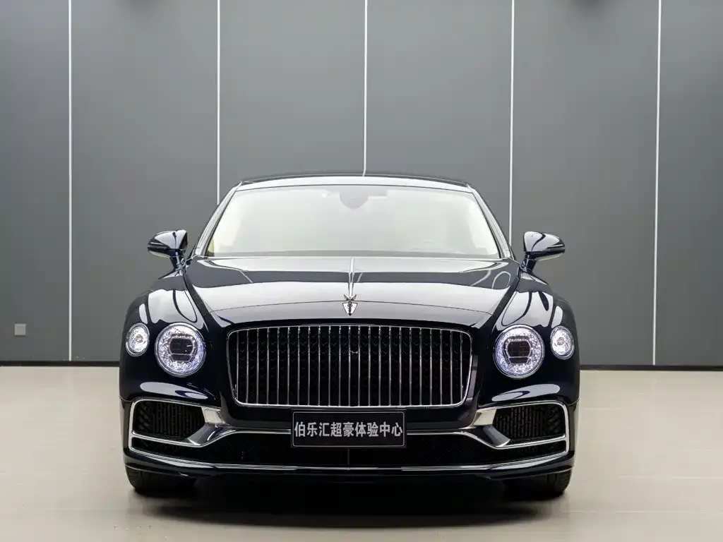 Bentley Flying Spur — фото 4