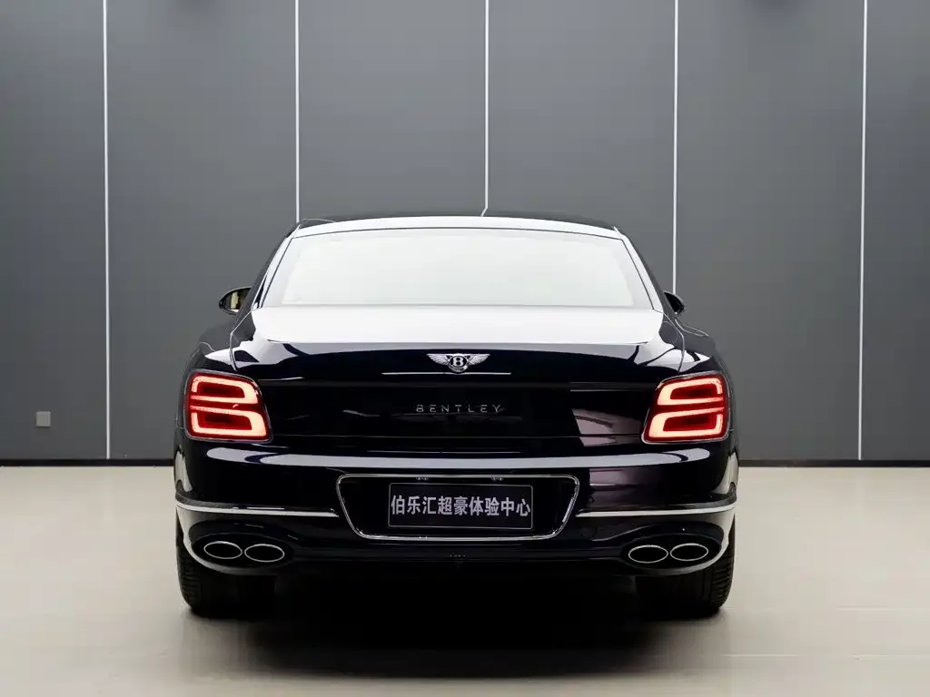 Bentley Flying Spur — фото 7