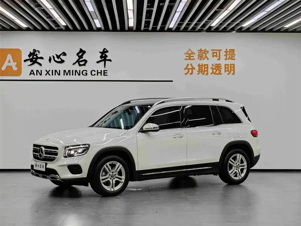 Mercedes-Benz GLB — фото 1